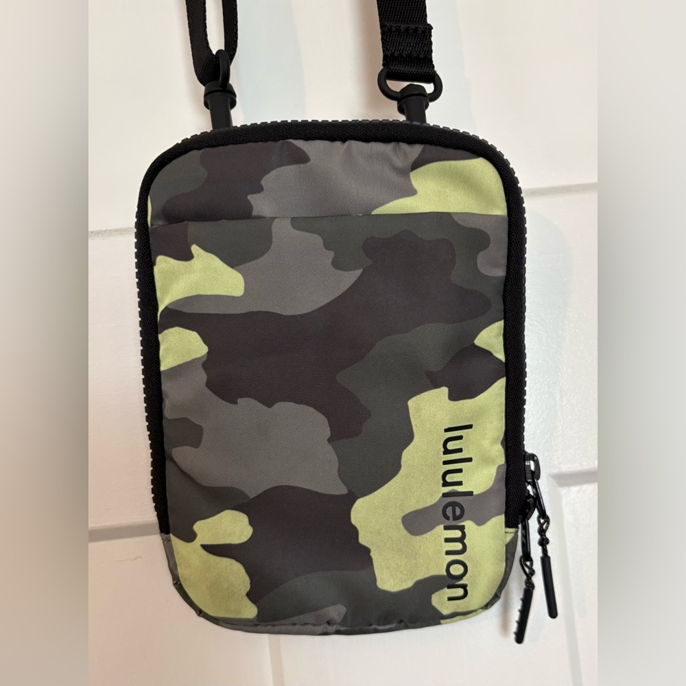 Easy Access Crossbody Bag -Black and Green